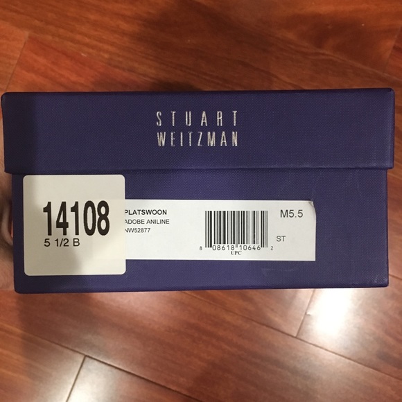 Stuart Weitzman Patent Pump - Picture 8 of 8